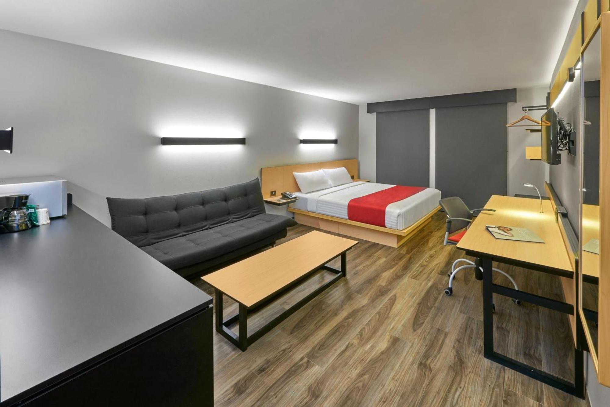 City Express Plus By Marriott Leon Centro De Convenciones Dış mekan fotoğraf