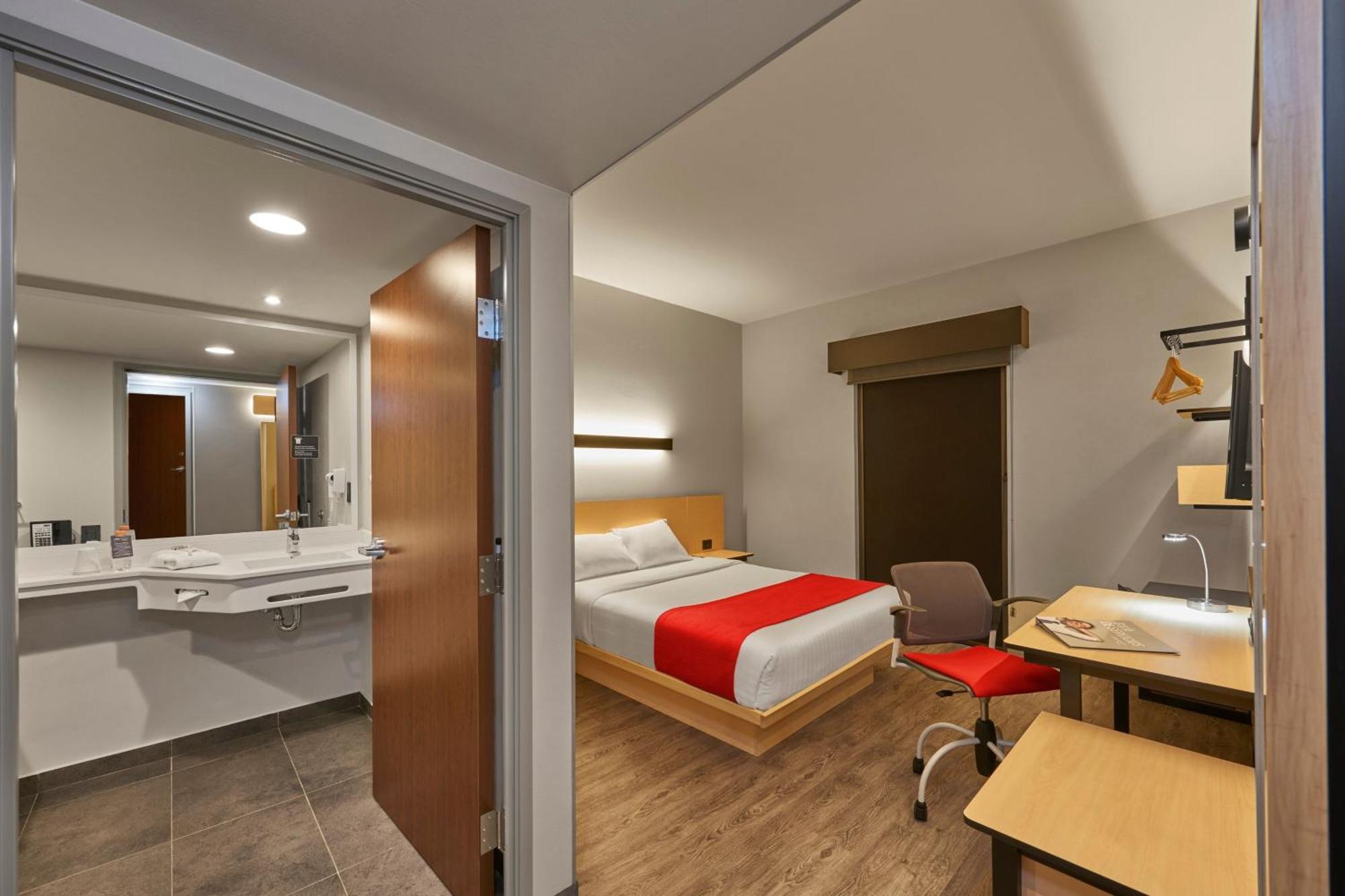 City Express Plus By Marriott Leon Centro De Convenciones Dış mekan fotoğraf