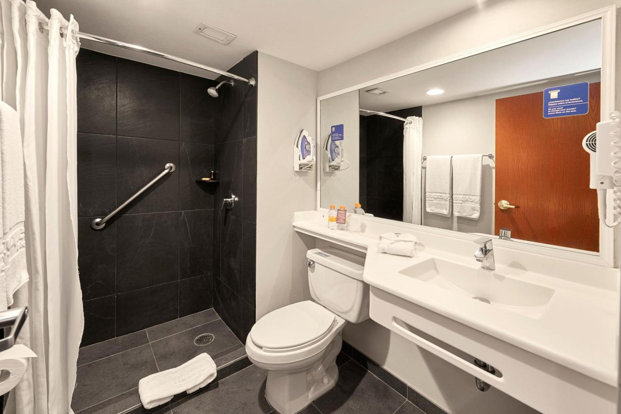 City Express Plus By Marriott Leon Centro De Convenciones Dış mekan fotoğraf