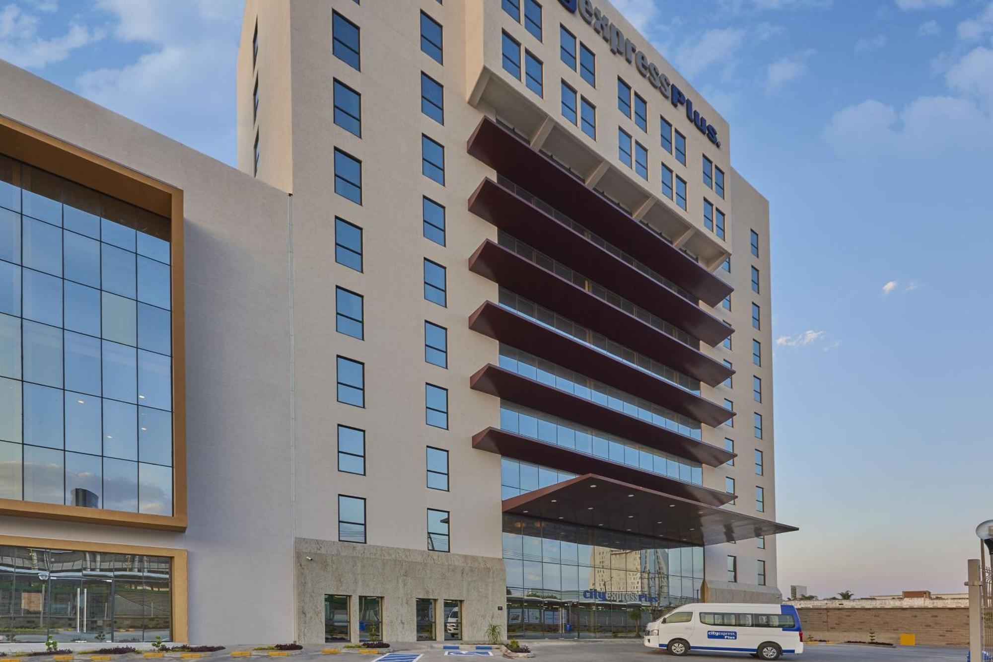 City Express Plus By Marriott Leon Centro De Convenciones Dış mekan fotoğraf